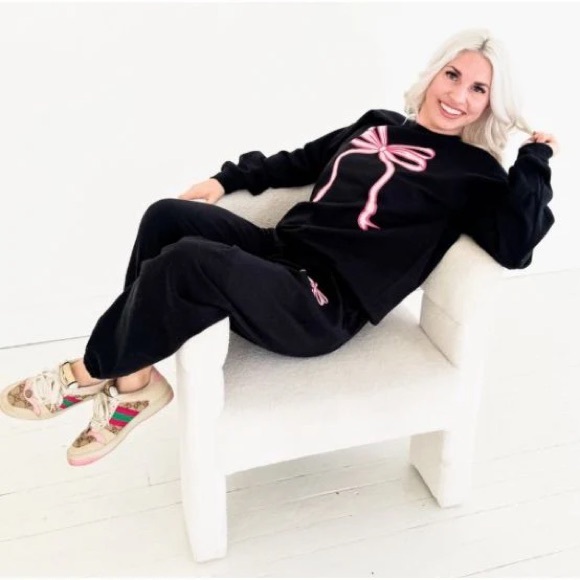 BRAND NEW WITH TAGS Black Bow Sweatshirt – You Are So Loved (John 3:16) - Picture 3 of 3